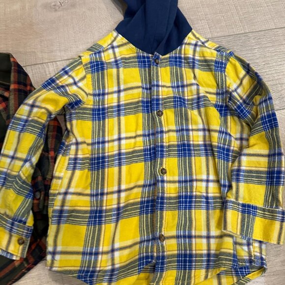 CARTER'S OLD NAVY BOYS 5T LONG SLEEVE FLANNEL BUTTON SHIRTS HOODED - Picture 3 of 11